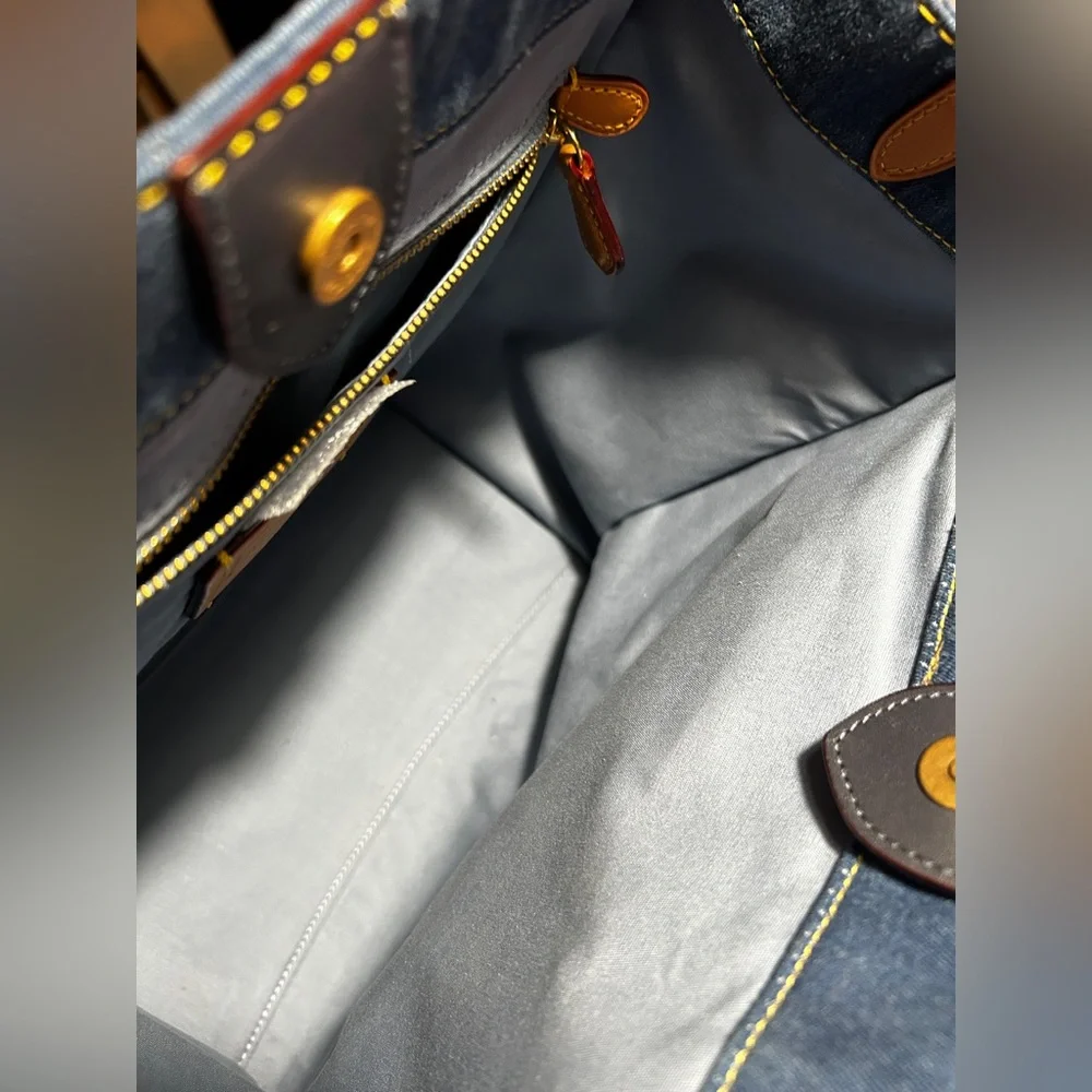 Coach Field Tote 30 Signature Denim - Picture 6 of 10